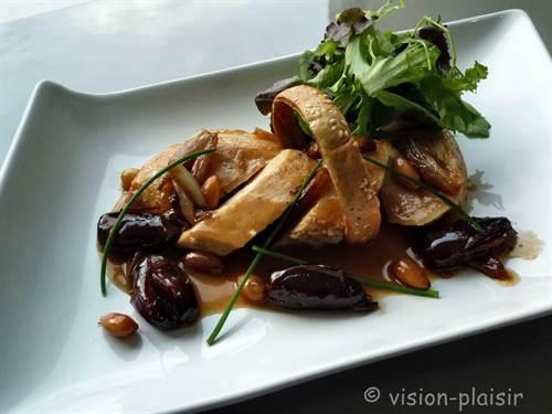 Réalisation de mes blancs de poulet aux amandes et dattes