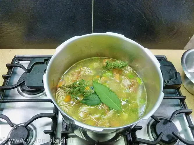 bouillon bisque de langoustines