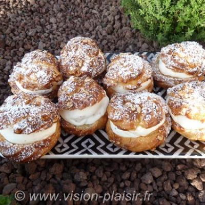 Choux creme chantilly et brisure de nougat 1