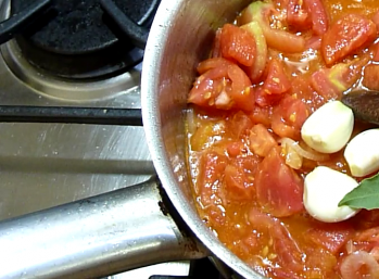 Concassee de tomates ail laurier