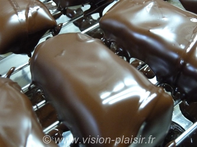 Coulage du chocolat noir