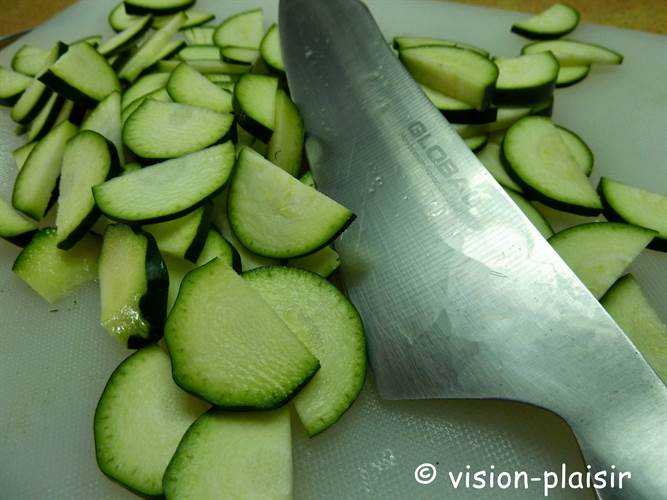 Courgettes poelee de courgettes et saumon frais