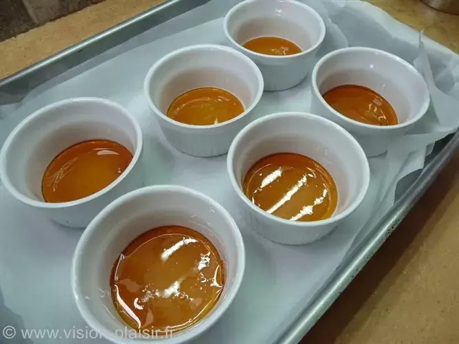 creme-caramel-preparation-du-caramel