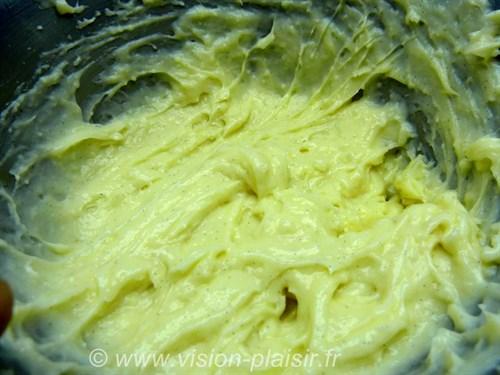 blog de pâtisserie avec la fabrication de la crème pâtissière.