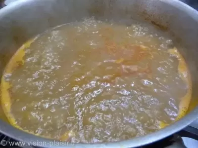 Cuisson de la bisque d ecrevisse