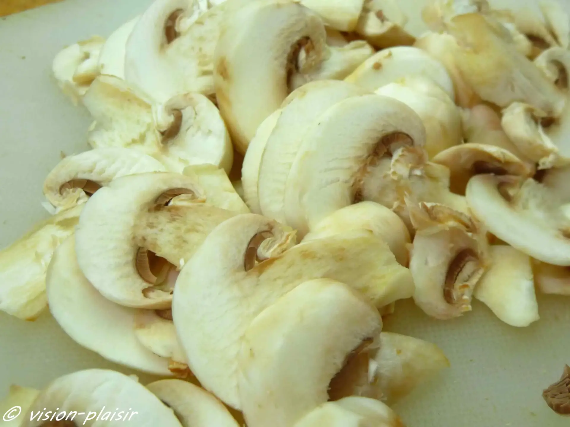 emincer-duxelles-de-champignons-de-paris