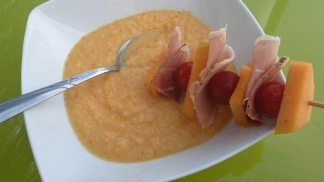 Gaspacho de melon et jambon de pays : recette fraîche et estivale