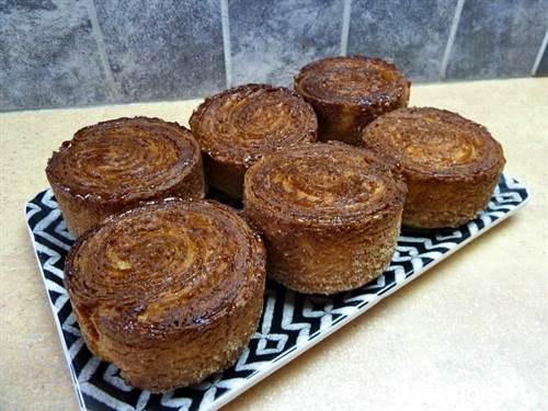 Réalisation de la recette des Kouign Amann autrement