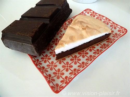 Réaliser une tarte meringuée chocolat et pistache