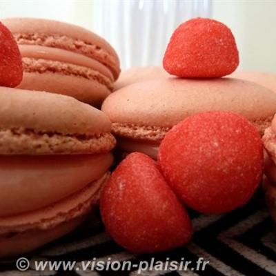 Macarons fraises tagada le bonbon 1