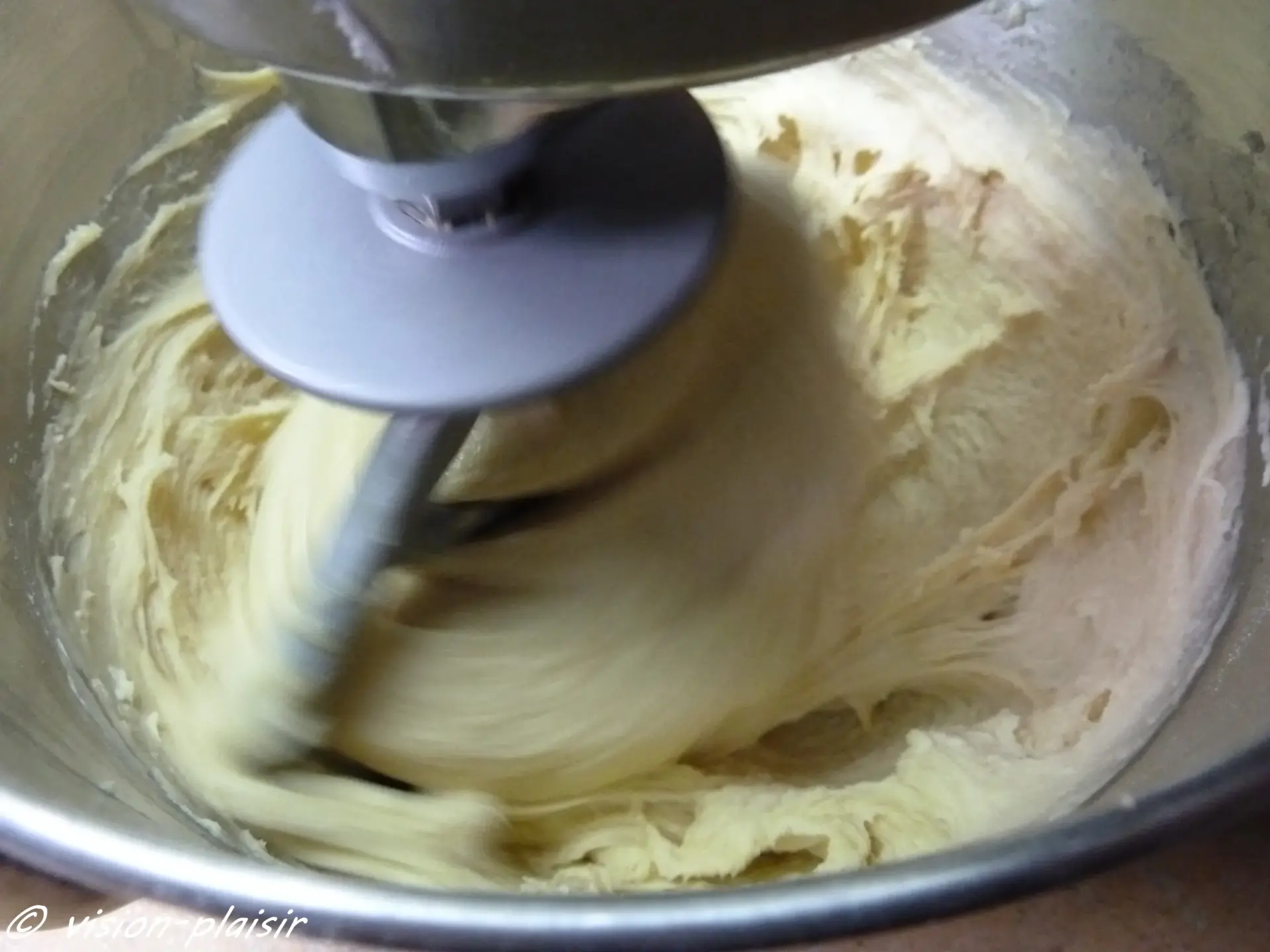 Melange galette des rois aux ecorces d oranges e pepites de chocolat noires