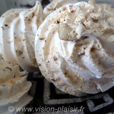 Meringues eclat de nougat amandes