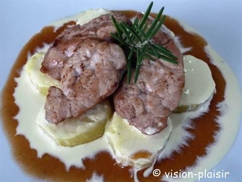 Noix de ris de veau et pommes de tere safrane