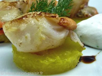 Noix de saint jacques sur navet safrane