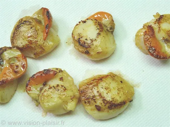Noix de st jacques et piments d espelette