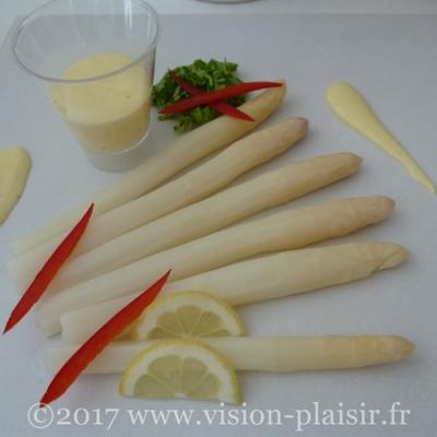 asperges sauce hollandaise