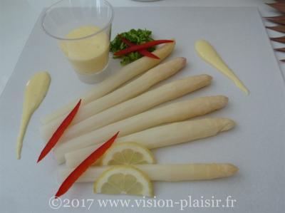 asperges sauce hollandaise