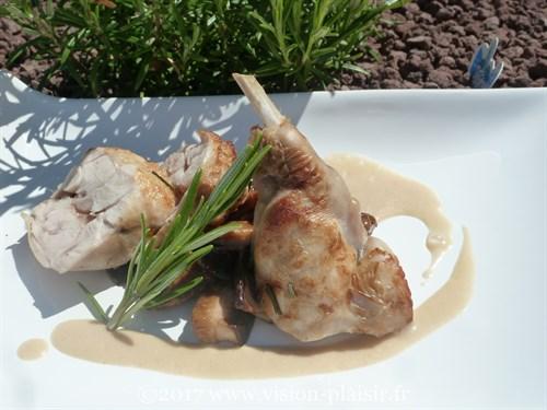 je cuisine des cuisses de lapin aux cèpes et romarin
