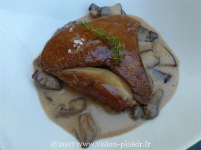 Cassolette de foie gras et cèpes