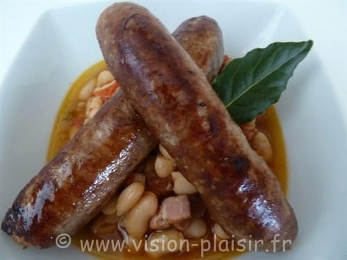 Saucisses aux Haricots Secs : Recette Traditionnelle et Réconfortante