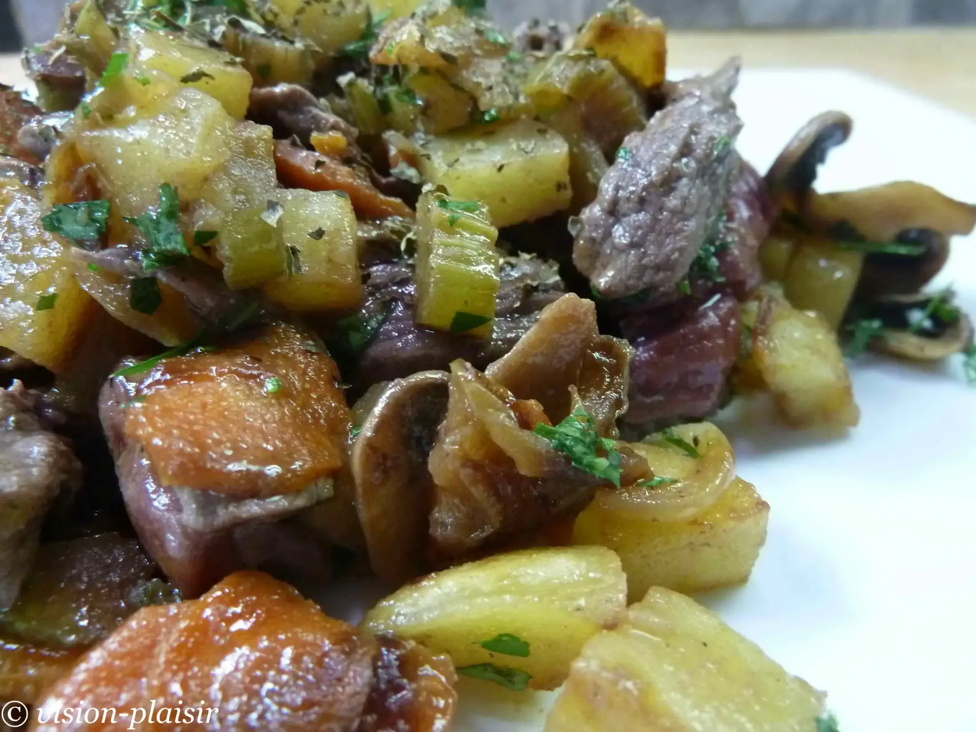 Poelee d emince de boeuf aux legumes