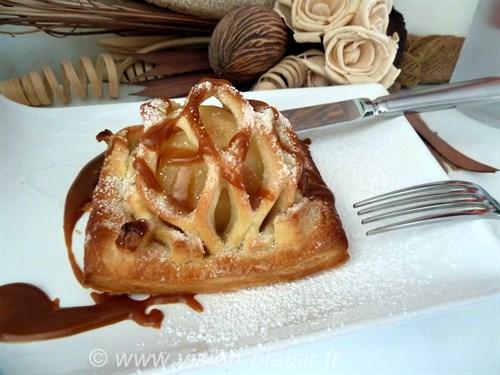 Mes feuilletés aux pommes gourmandes avec un délicieuse sauce au caramel.