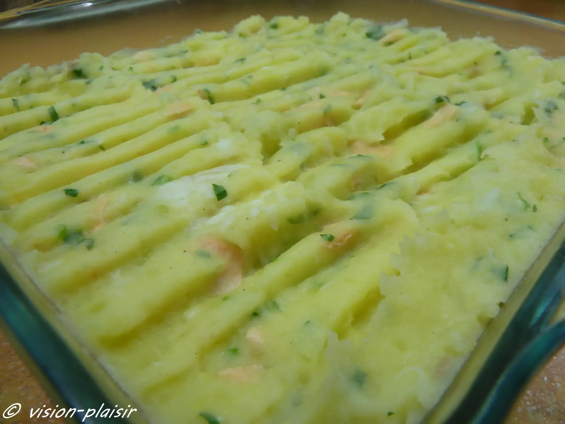 Presentation avant gratinage gratin de saumon et de julienne