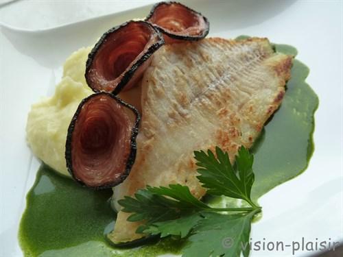 recette de merlan, purée de pomme de terre et andouille grillée au jus de persil