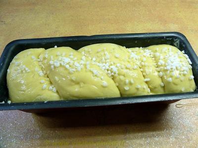 Sucre sur la brioche