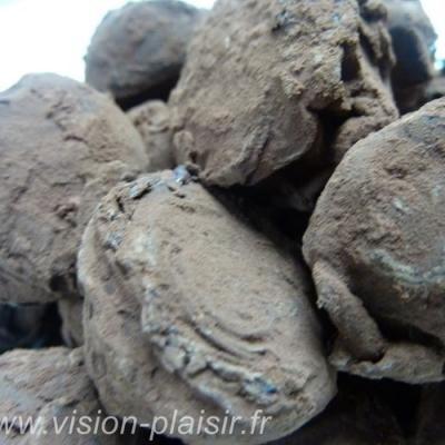 Truffes au chocolat noir et cacao