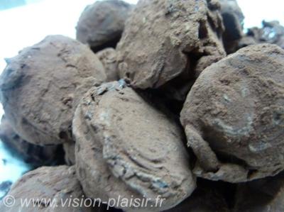 Truffes au chocolat noir et cacao