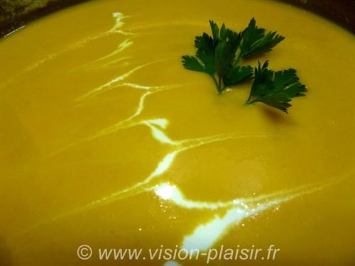 Blog de cuisine réalisation du velouté carotte et butternut